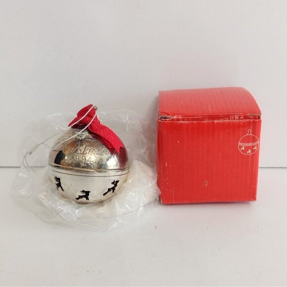 International Silver Co 1994 Silver Plated Reindeer Christmas Ornament - Picture 1 of 5